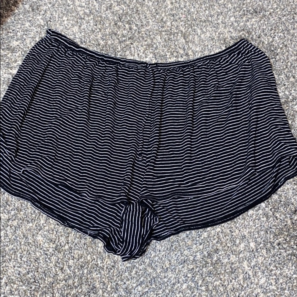 High wasted Striped flowy shorts